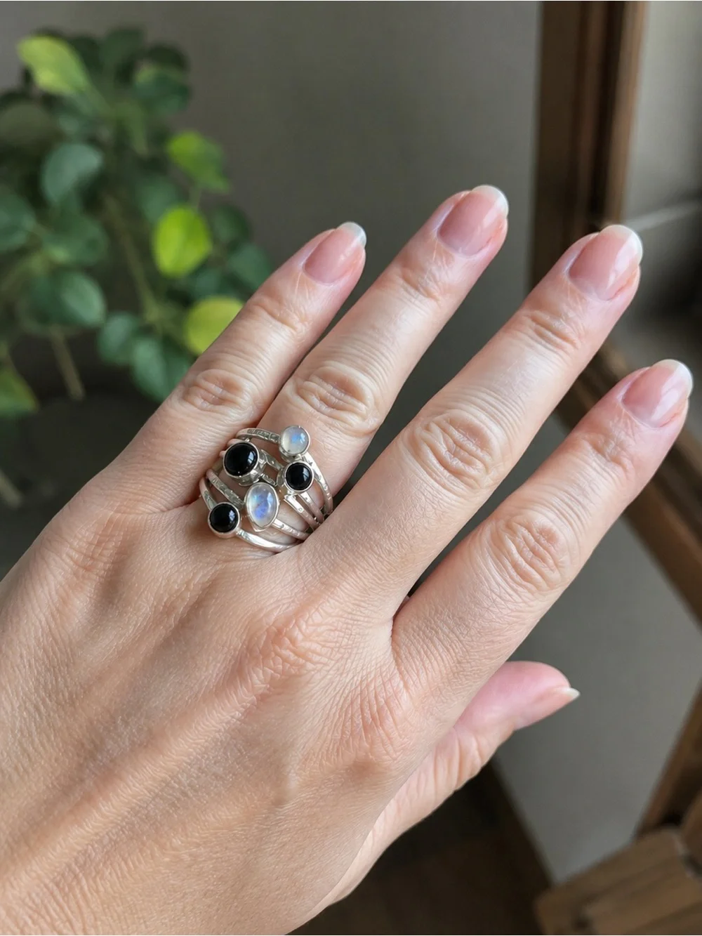 Black Onyx & Rainbow Moonstone Silver Ring - Size 9 - Picture 3 of 3